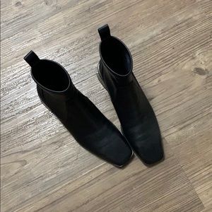 Zara leather boots  size36